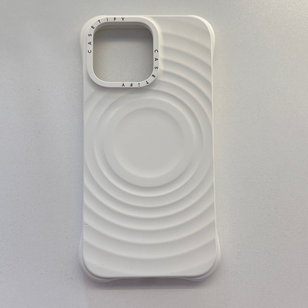 Casetify Ripple Design White Phone Case